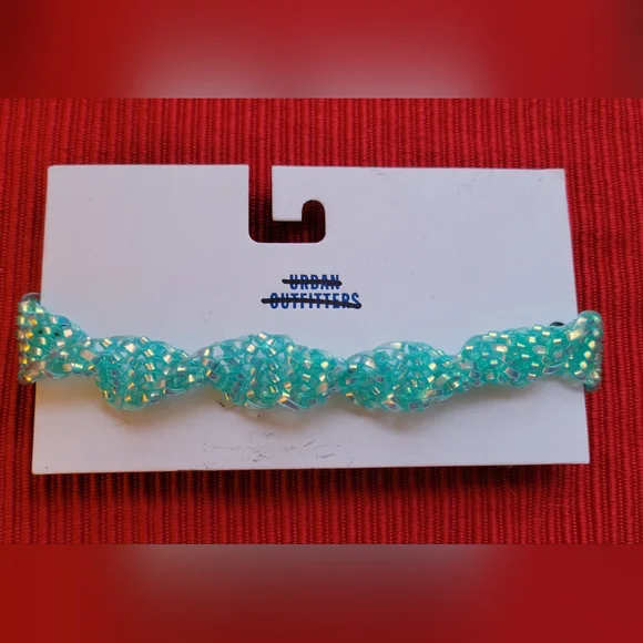 🌴 Urban Outfitters Charming Beaded Choker Necklace with Pearl Accent New - Picture 2 of 6